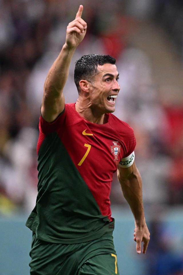 两项杯赛出局，TA：曼联唯一可争夺目标就是下赛季的欧战资格