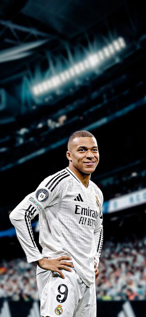 历史第1!梅西捧杯图点赞数5596万 全平台最高纪录